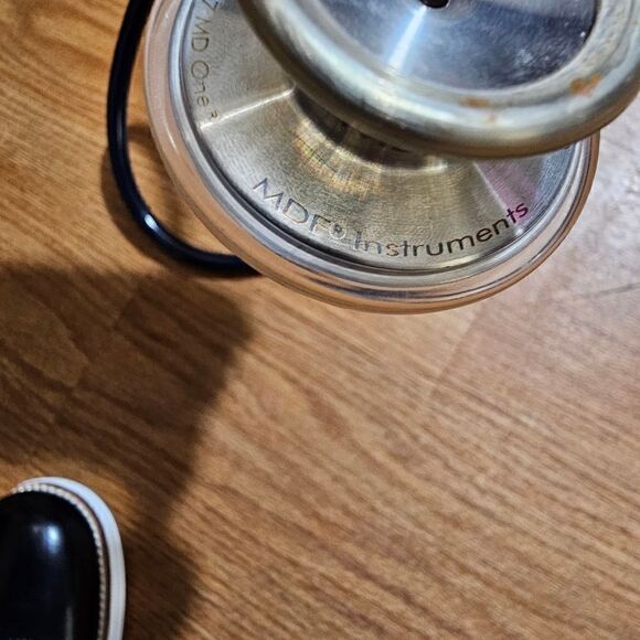 MDF Stethoscope Black Silver Translucent Rotational Diaphragm Excellent Conditio - Picture 5 of 7
